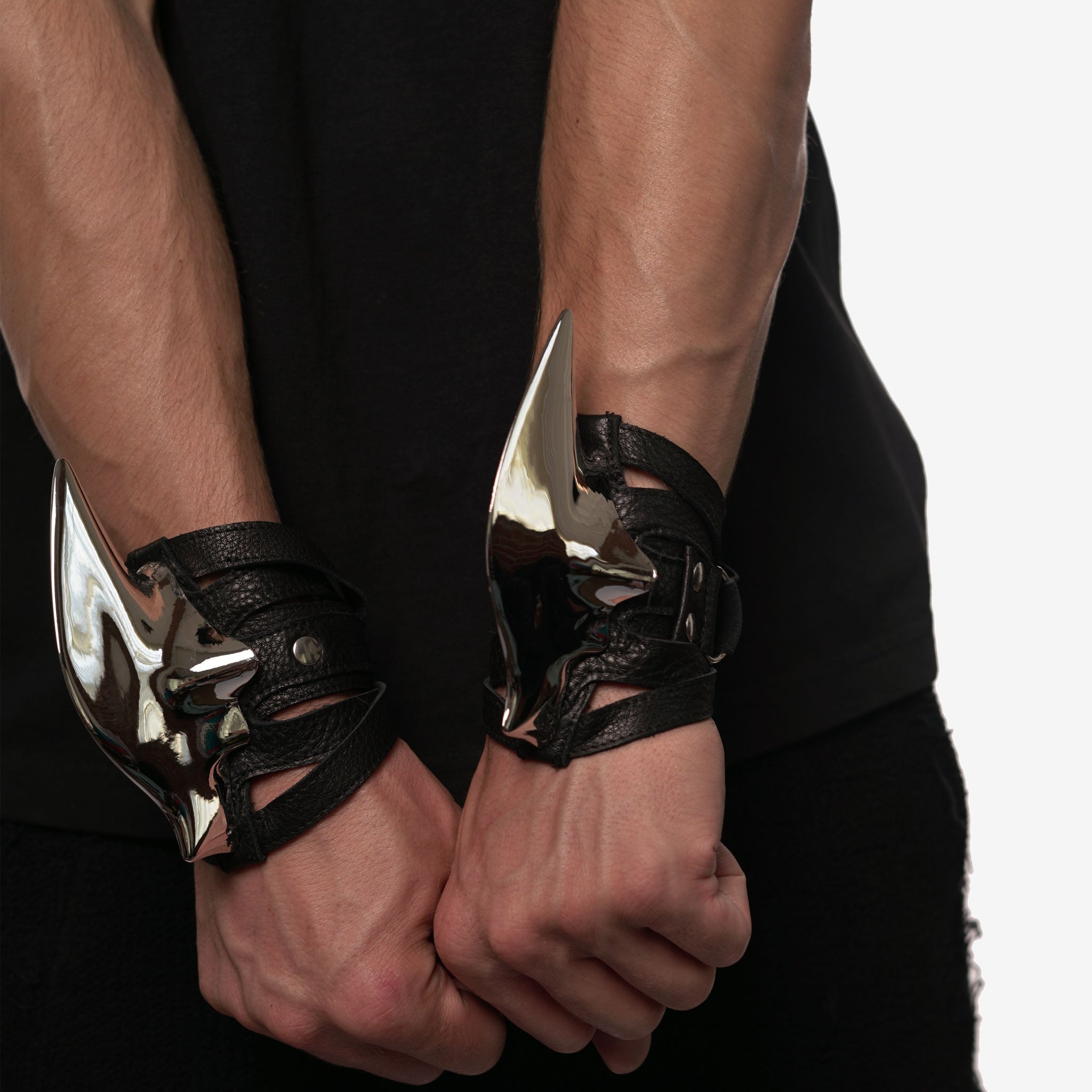 Load image into Gallery viewer, Sonic Talon Cuff Silver